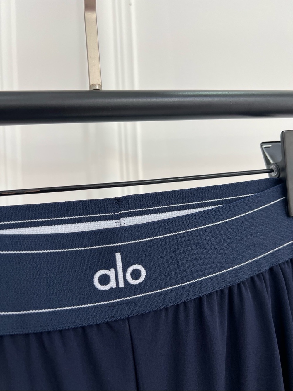 ALO Yoga Navy High-Rise Wide-Leg Pants - Picture 5 of 6